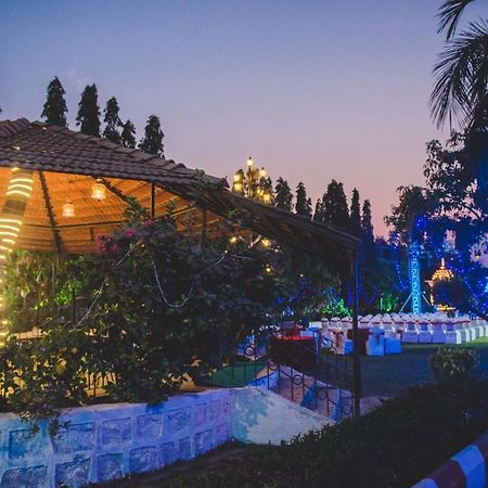 Pushp Vatika Resort & Lawns Navi Mumbai Exterior photo