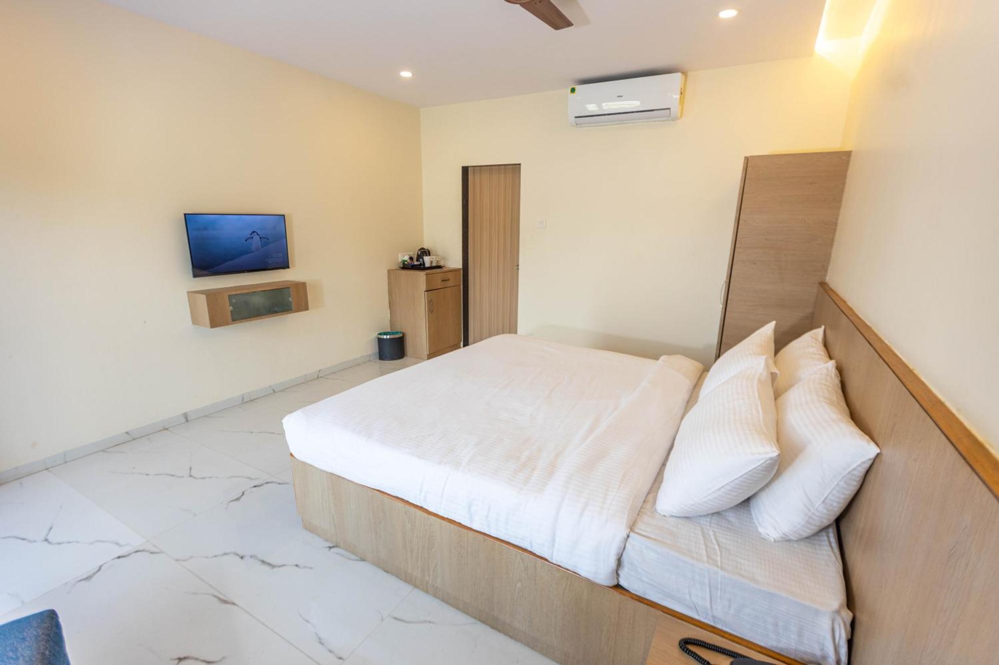 Pushp Vatika Resort & Lawns Navi Mumbai Exterior photo
