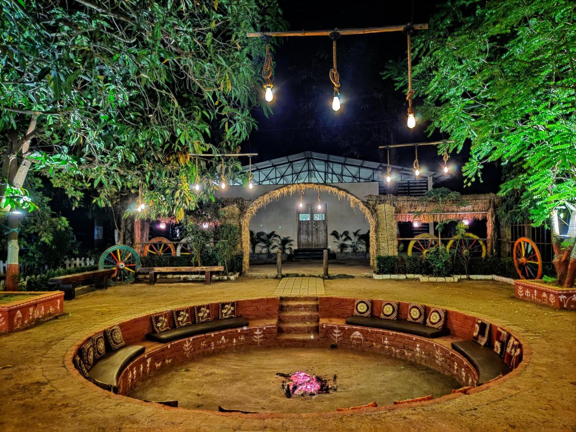 Pushp Vatika Resort & Lawns Navi Mumbai Exterior photo