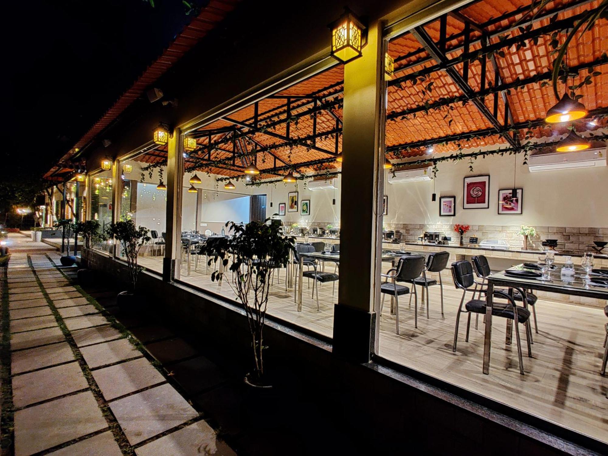 Pushp Vatika Resort & Lawns Navi Mumbai Exterior photo